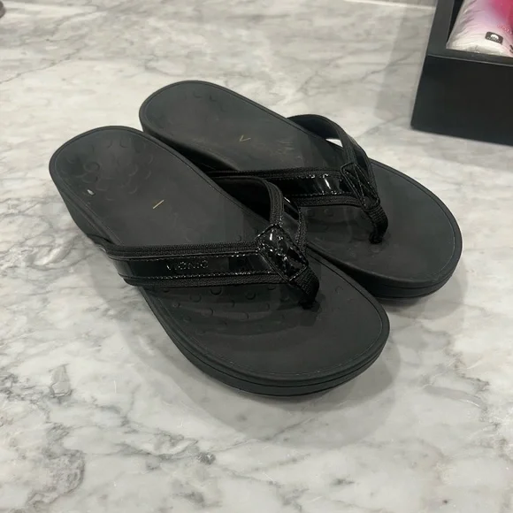 Vionic Wedge Flip Flop for High Arches - Picture 8 of 8